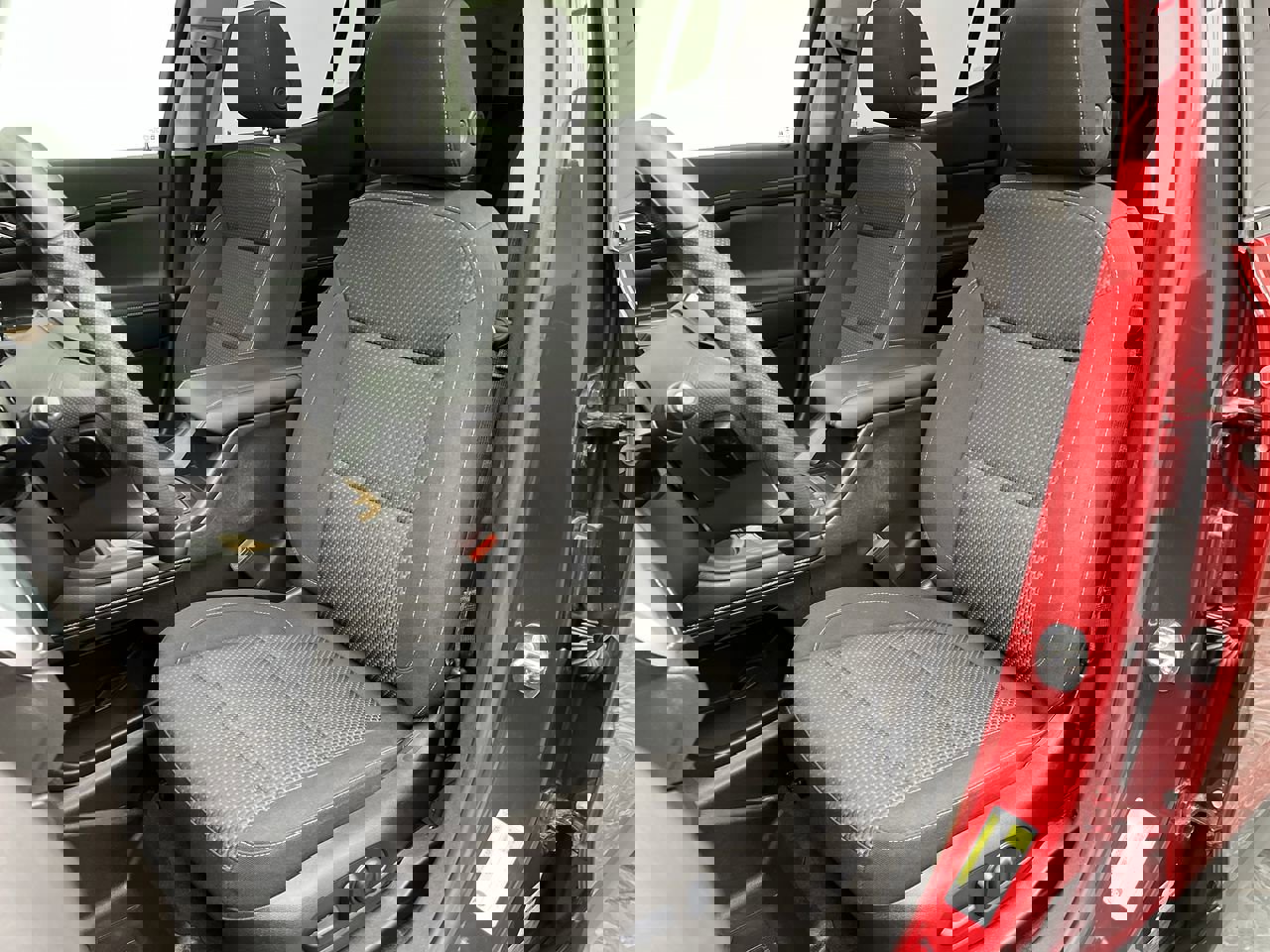 Certified 2023 GMC Acadia SLE w/ Driver Convenience Package image 10