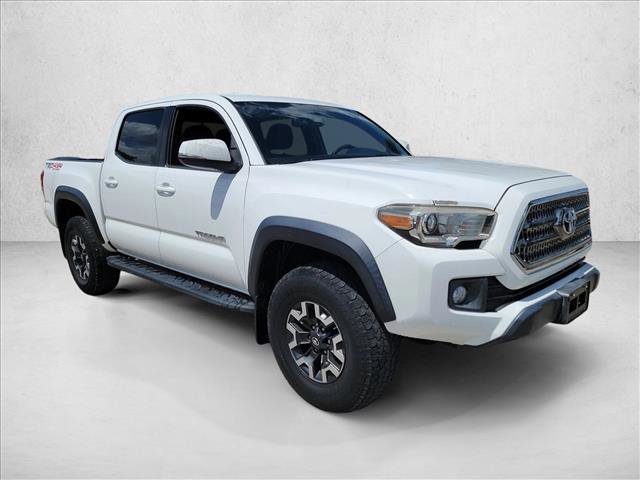Used 2017 Toyota Tacoma TRD Off-Road AWD/4WD image 3