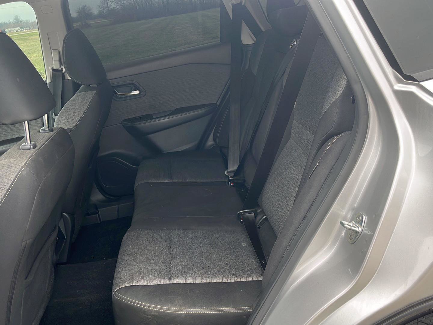 Used 2022 Nissan Rogue SV image 24