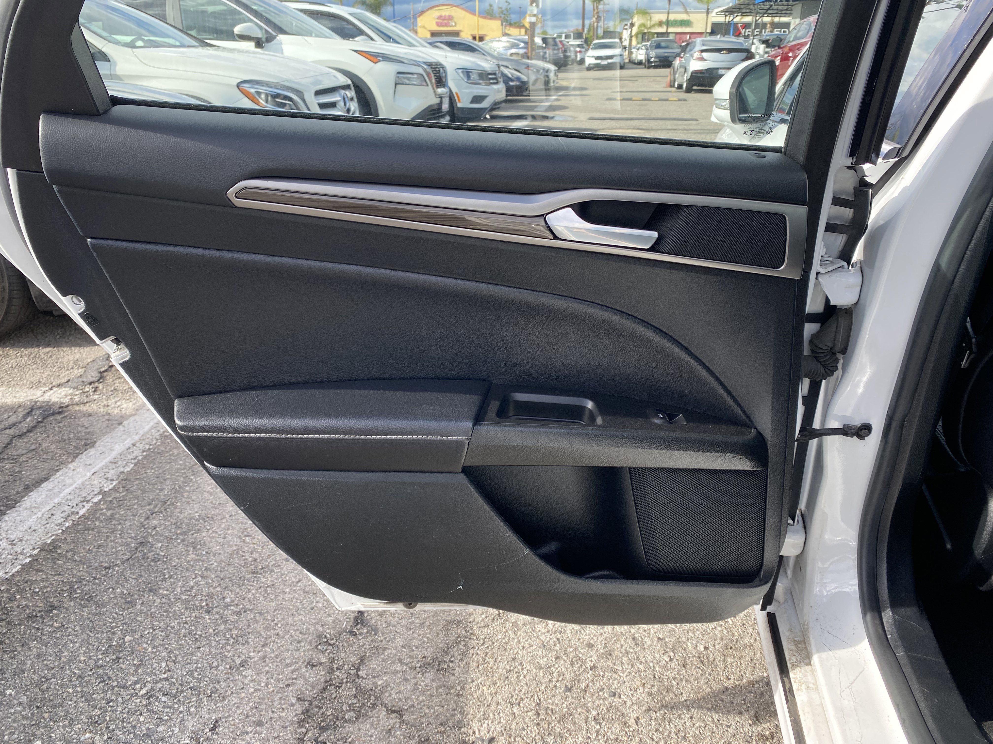 Used 2018 Ford Fusion SE w/ Equipment Group 602A image 19