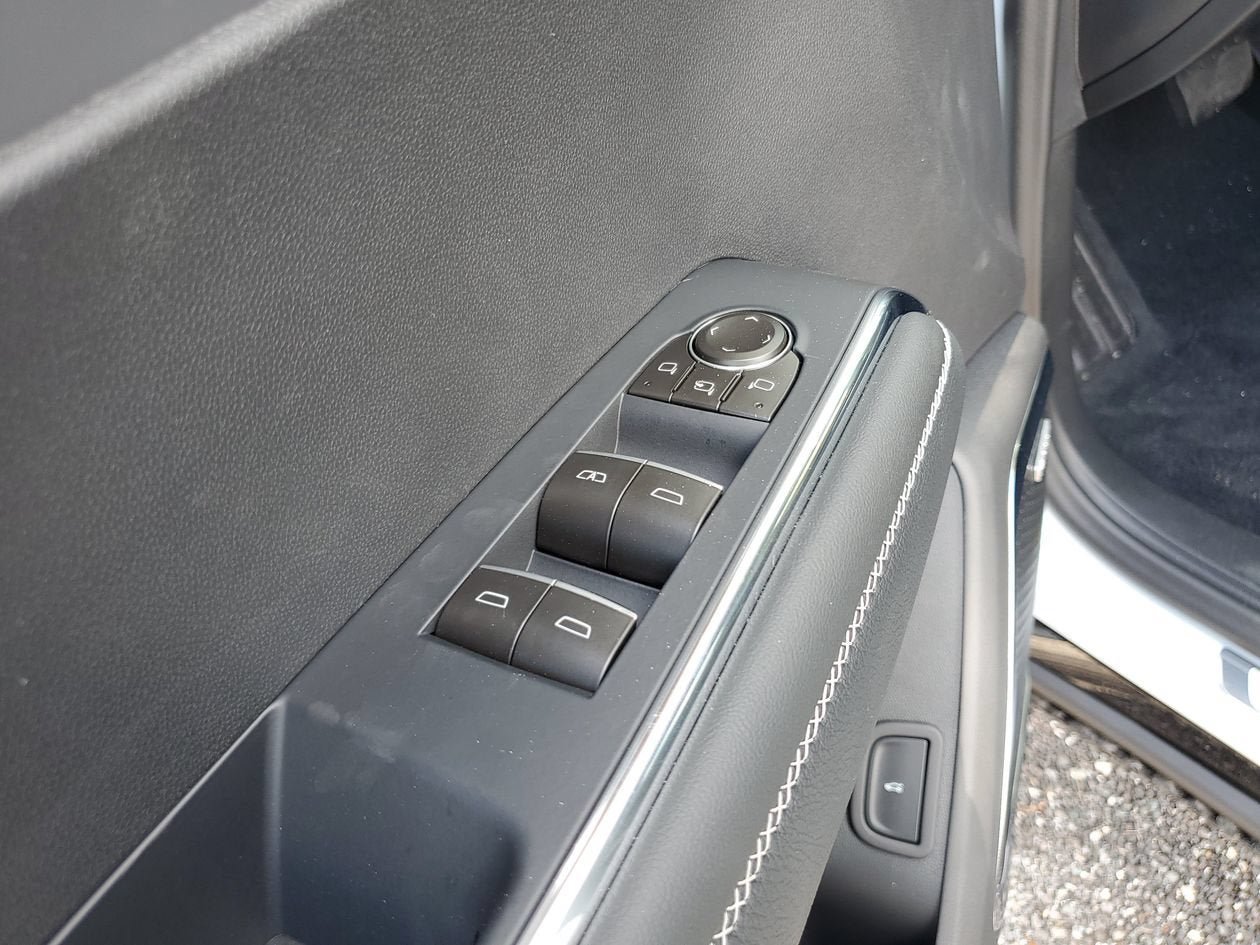 New 2026 GMC Acadia Denali w/ Super Cruise Package FWD image 18