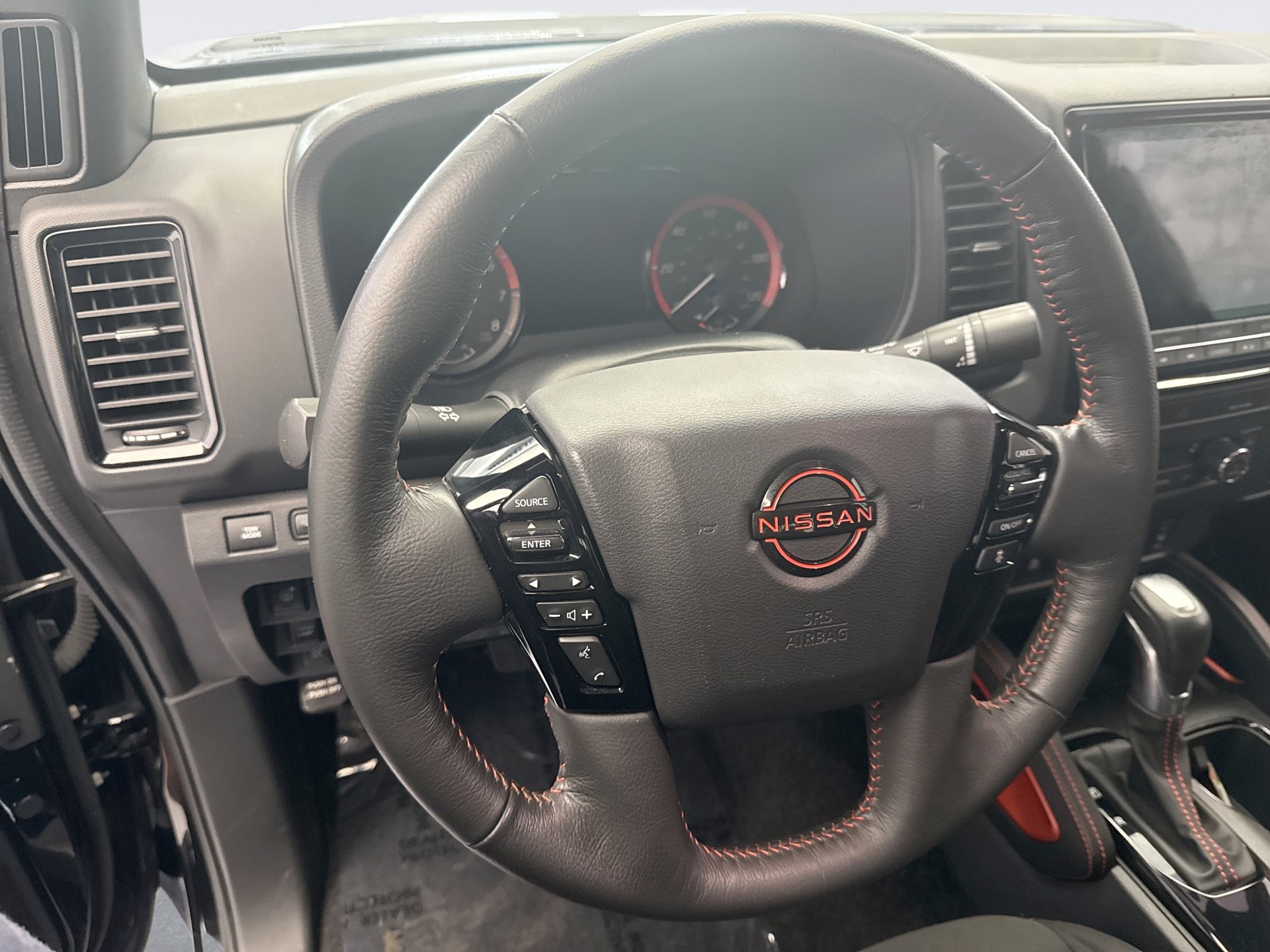 Used 2023 Nissan Frontier PRO-4X w/ Pro Convenience Package AWD/4WD image 12