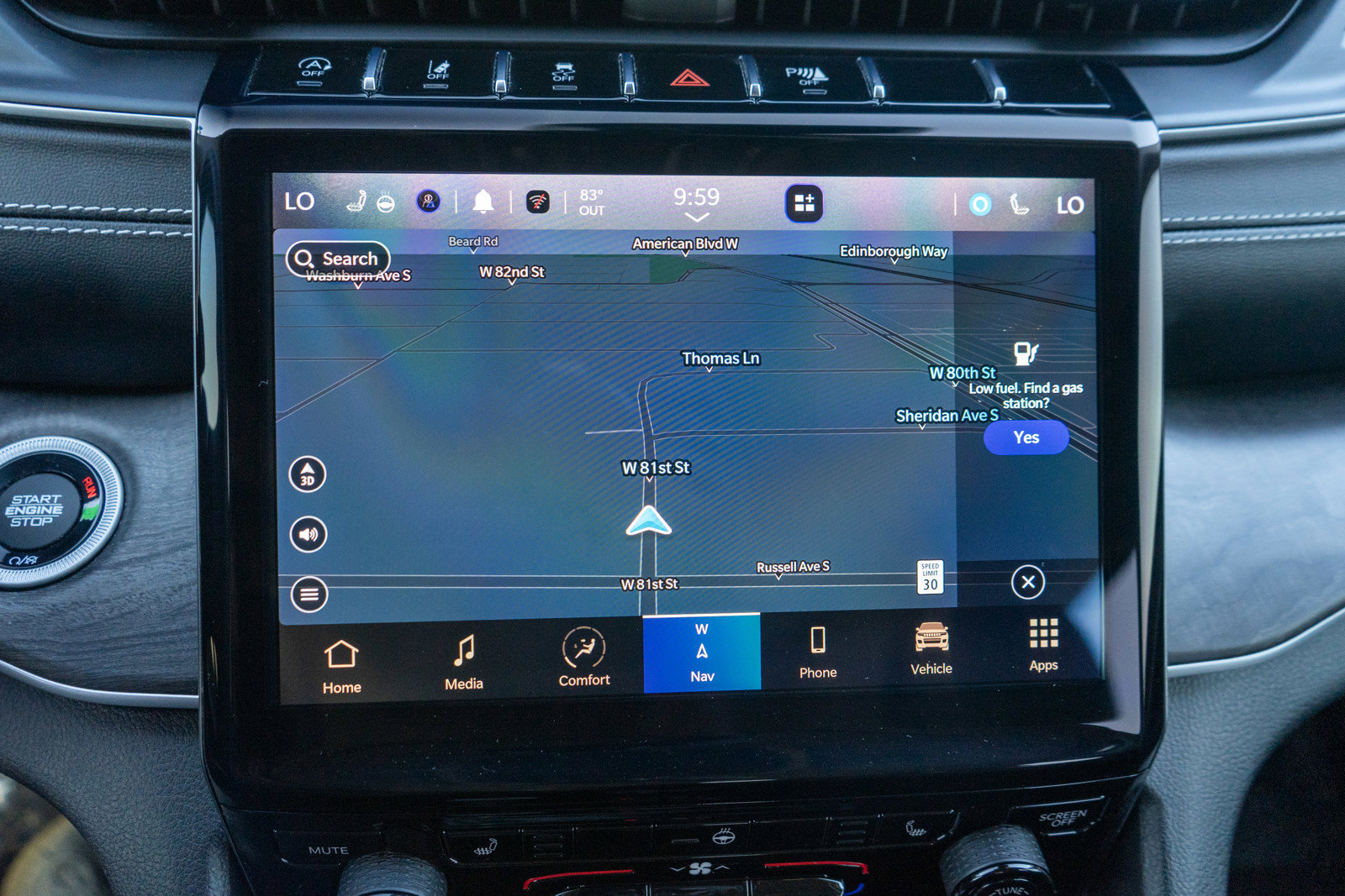 Used 2023 Jeep Grand Cherokee Limited w/ Black Appearance Package AWD/4WD image 19