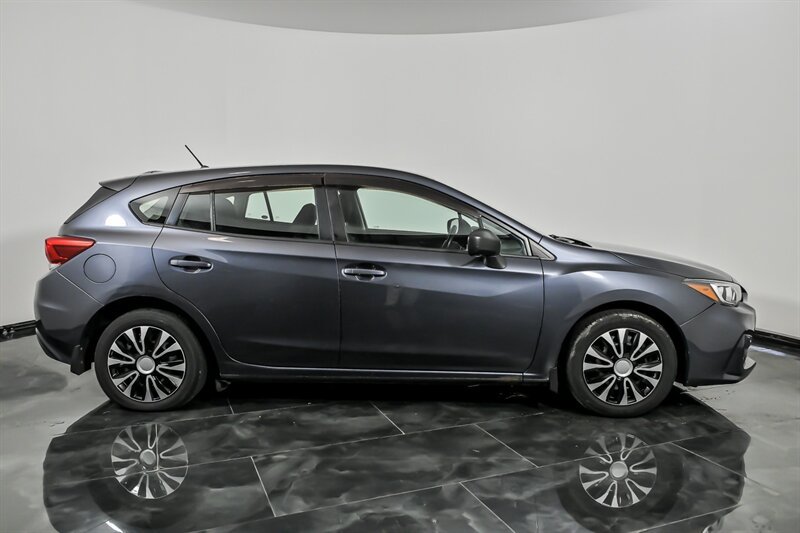 Used 2017 Subaru Impreza 2.0i AWD/4WD image 10