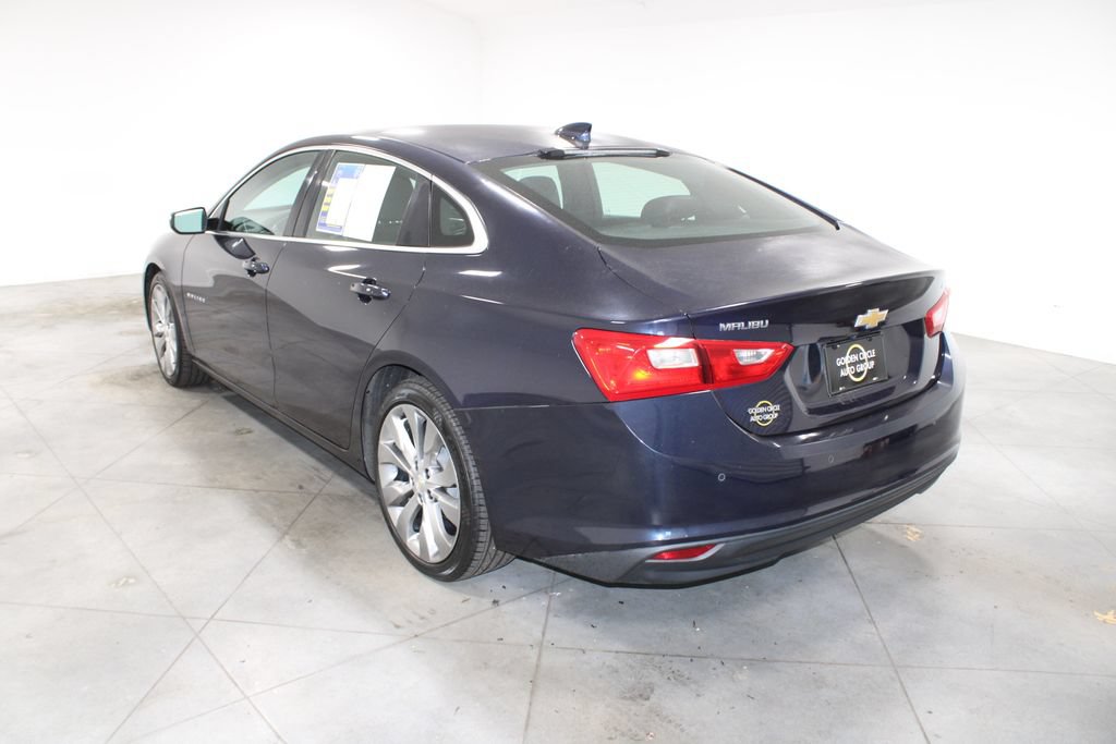 Used 2017 Chevrolet Malibu LT w/ Leather Package FWD image 7
