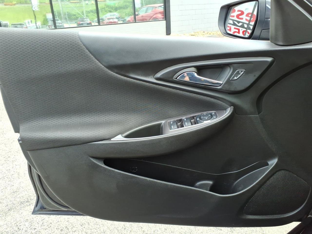 Used 2023 Chevrolet Malibu LT FWD image 10