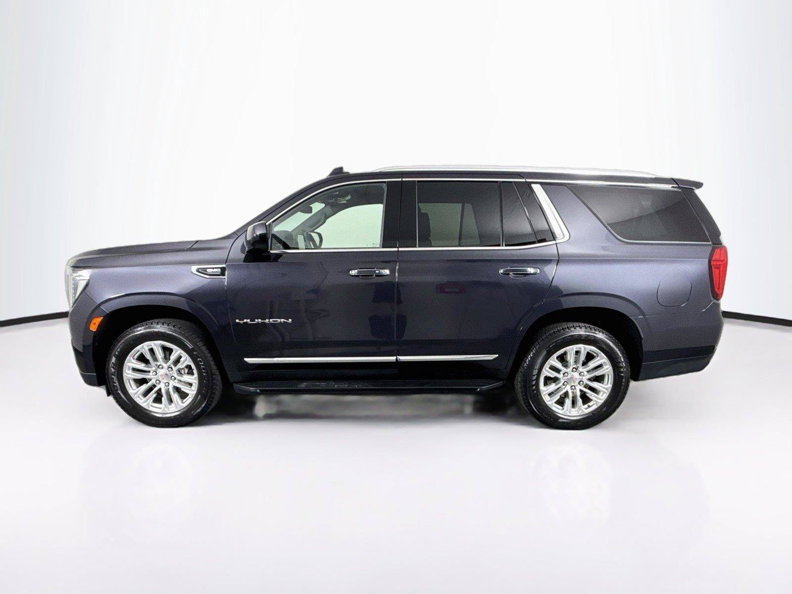 Used 2023 GMC Yukon SLT RWD image 14