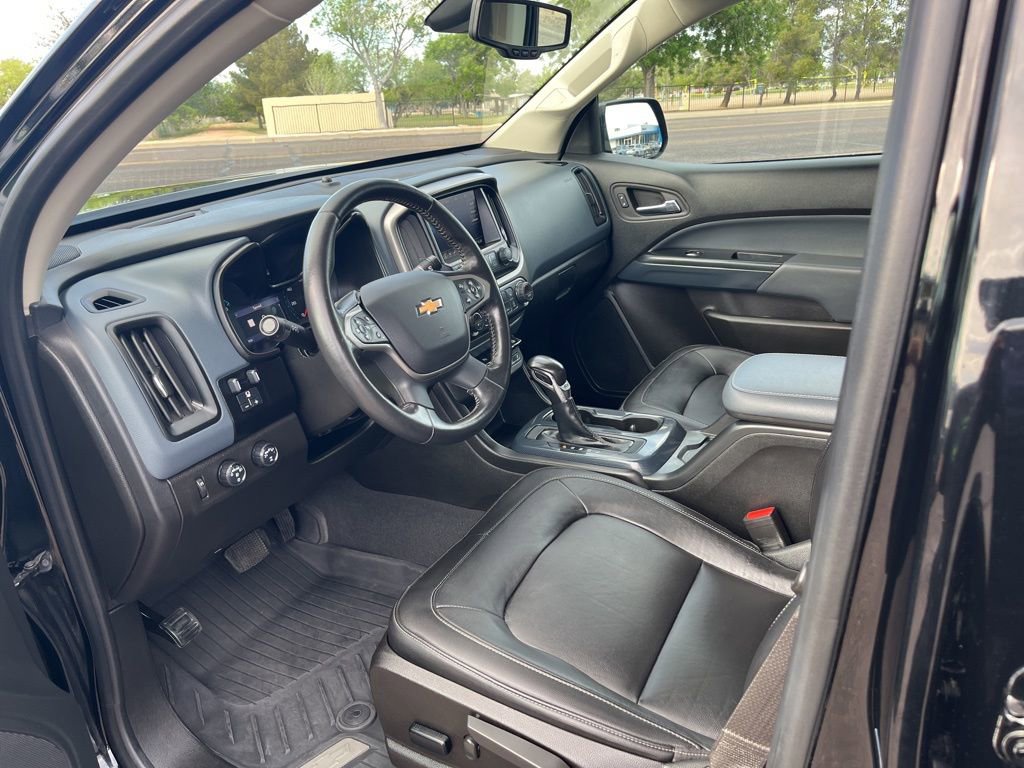 Certified 2022 Chevrolet Colorado Z71 w/ Z71 Midnight Edition AWD/4WD image 8
