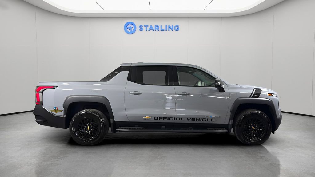 Certified 2025 Chevrolet Silverado EV LT image 12