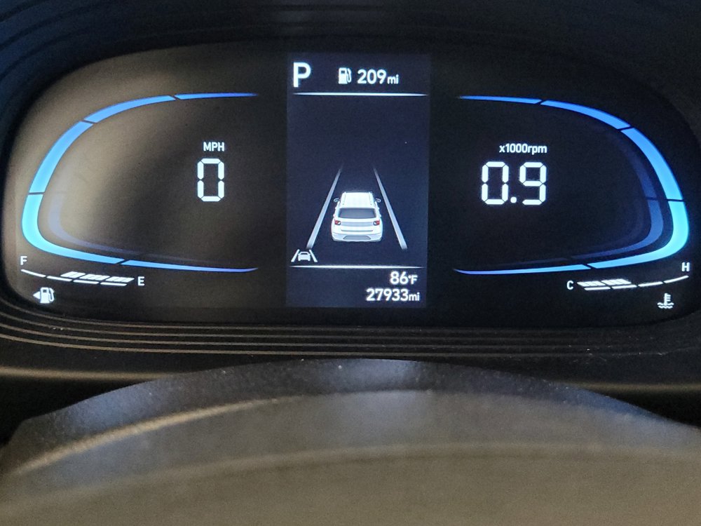 Used 2024 Hyundai Venue SEL FWD image 23