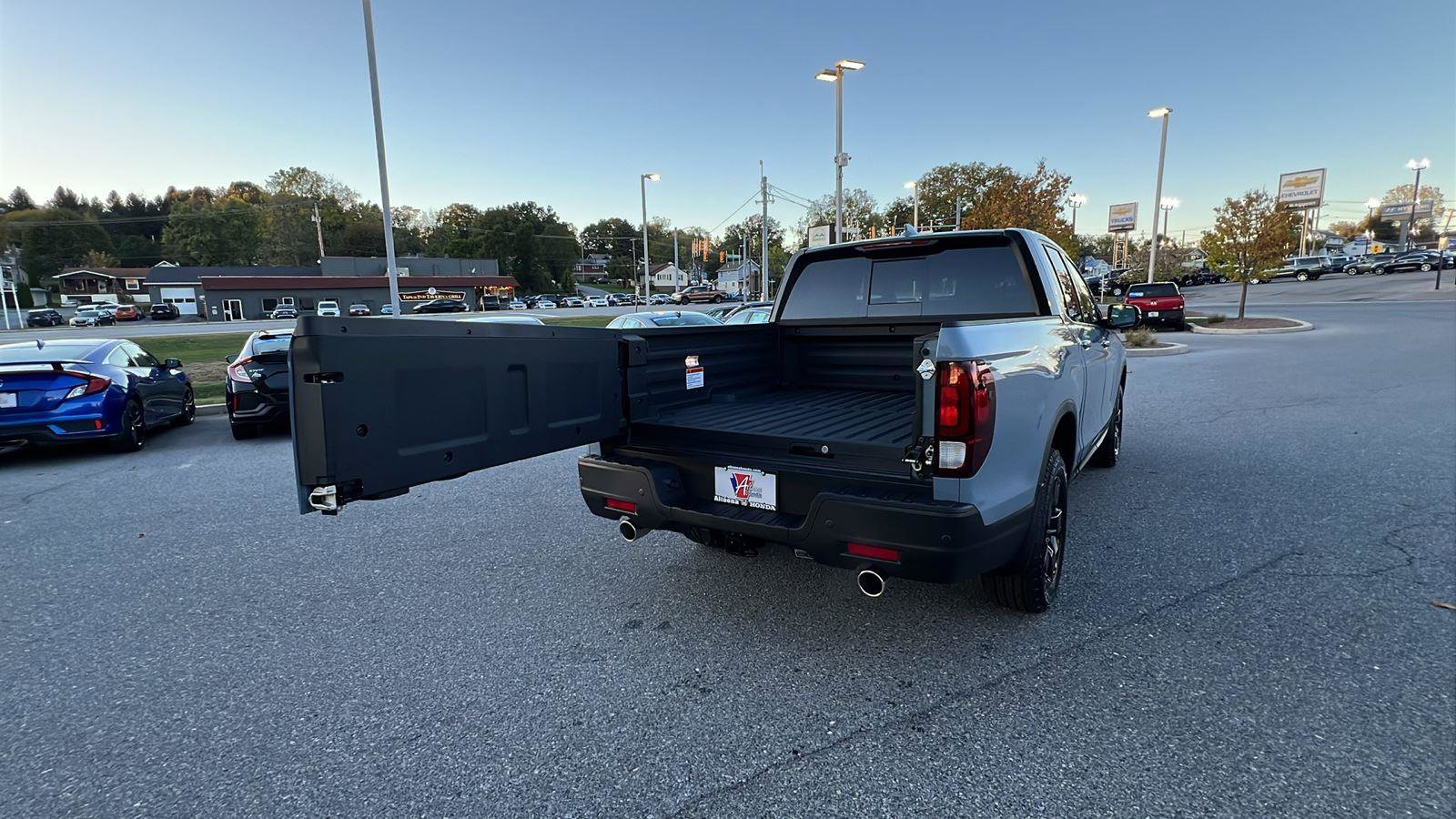New 2026 Honda Ridgeline Black Edition image 18