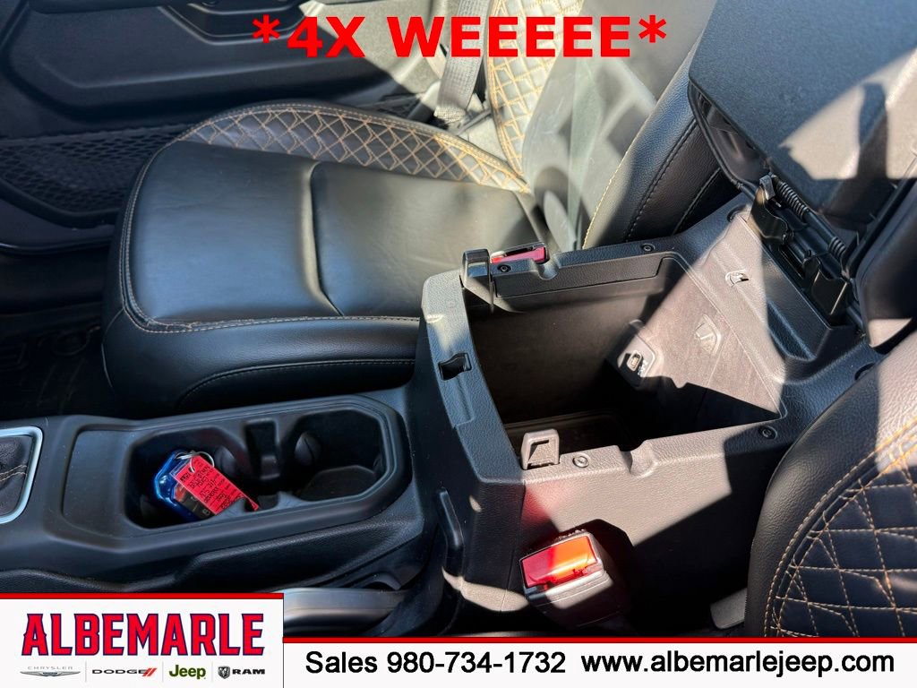 Used 2022 Jeep Wrangler Unlimited Sahara image 26