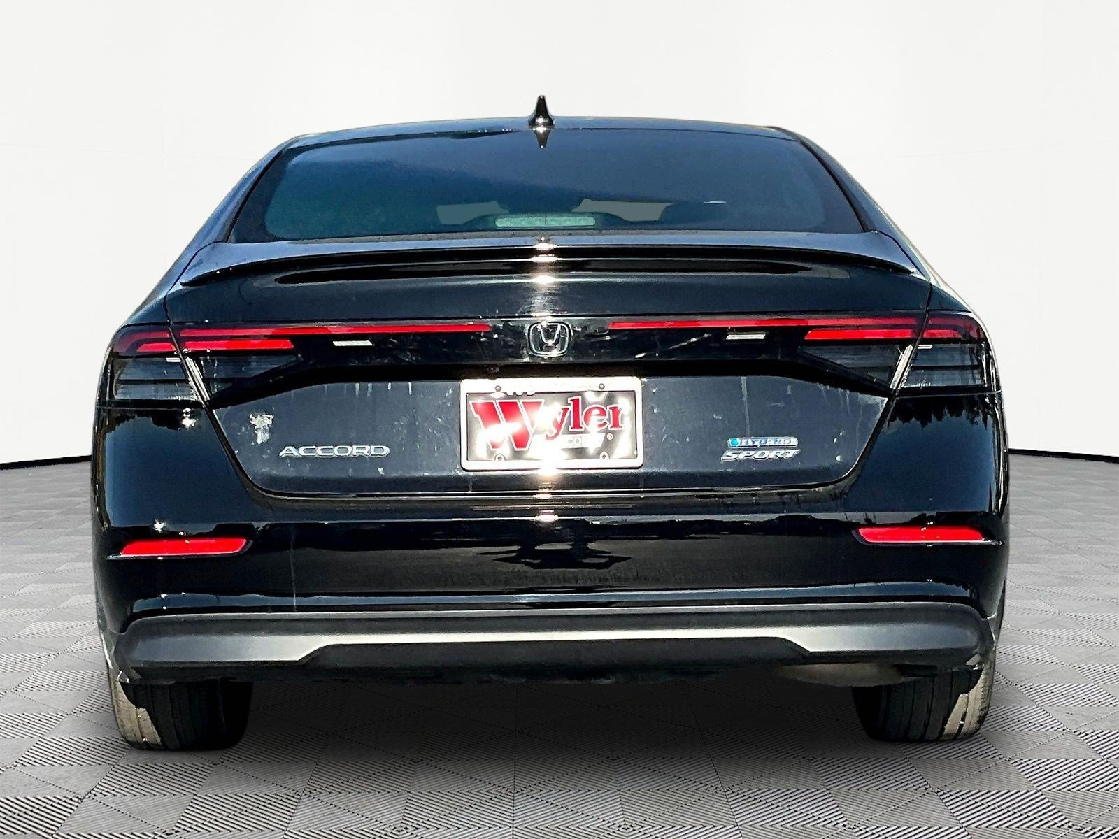 Used 2025 Honda Accord Sport image 5