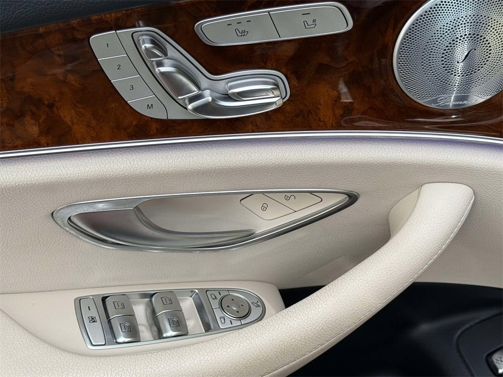 Used 2018 Mercedes-Benz E 400 4MATIC Wagon image 21