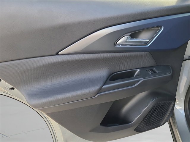 New 2026 Chevrolet Equinox EV LT image 18