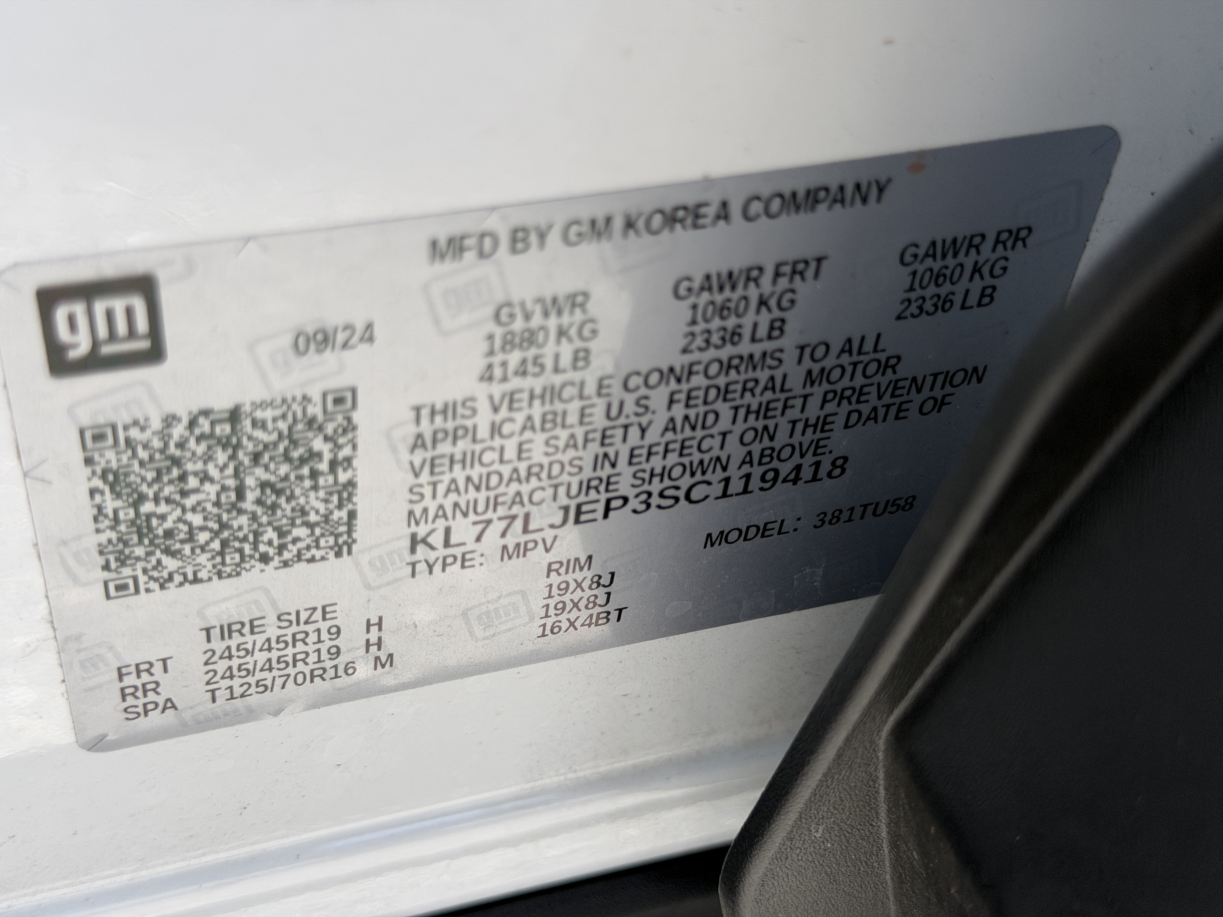 Used 2025 Chevrolet Trax RS w/ Driver Confidence Package FWD image 36