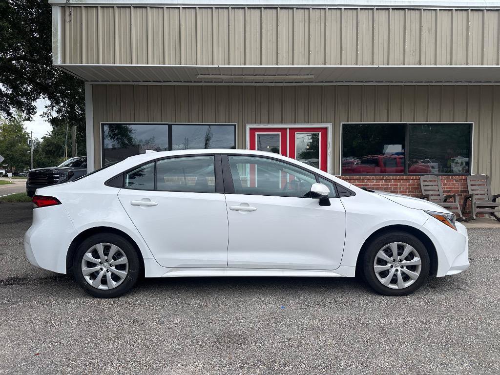 Used 2022 Toyota Corolla LE