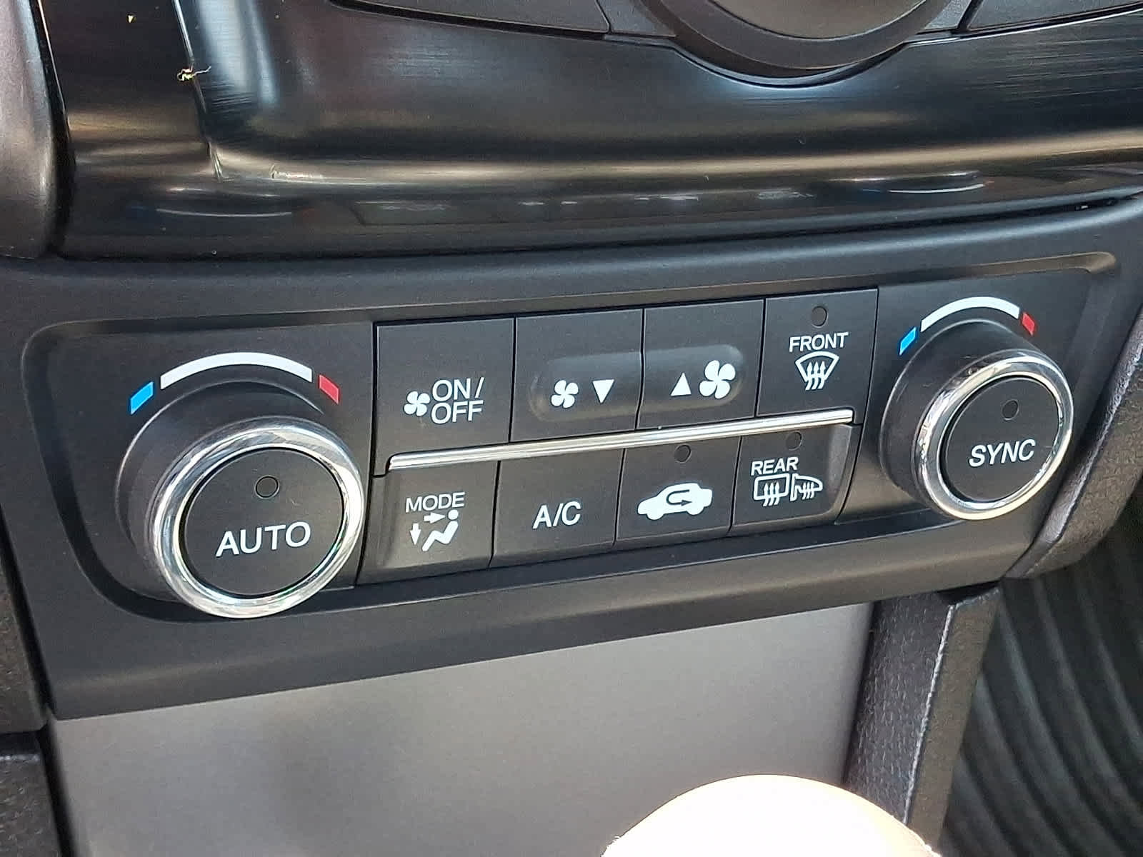 Used 2013 Acura ILX w/ Technology Package FWD image 18