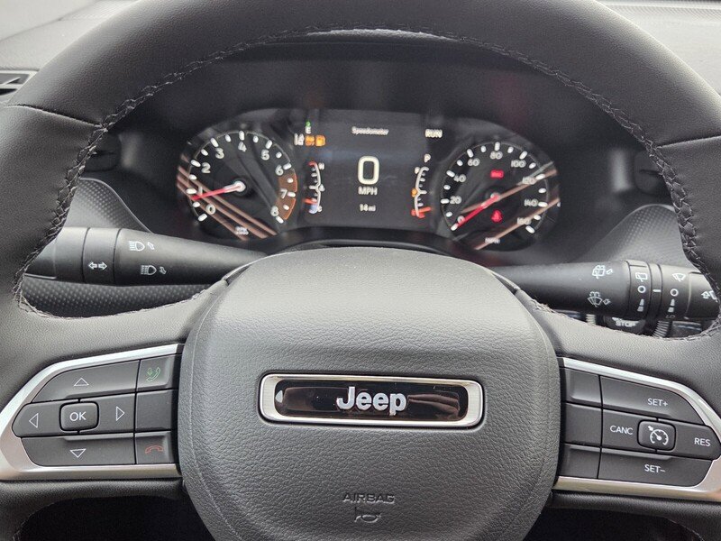 New 2026 Jeep Compass Latitude image 22