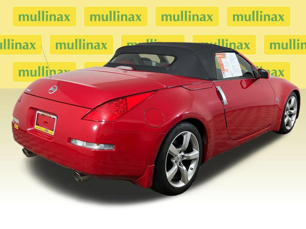 Used 2006 Nissan 350Z Enthusiast w/ (S02) Side Air Bags Pkg image 4