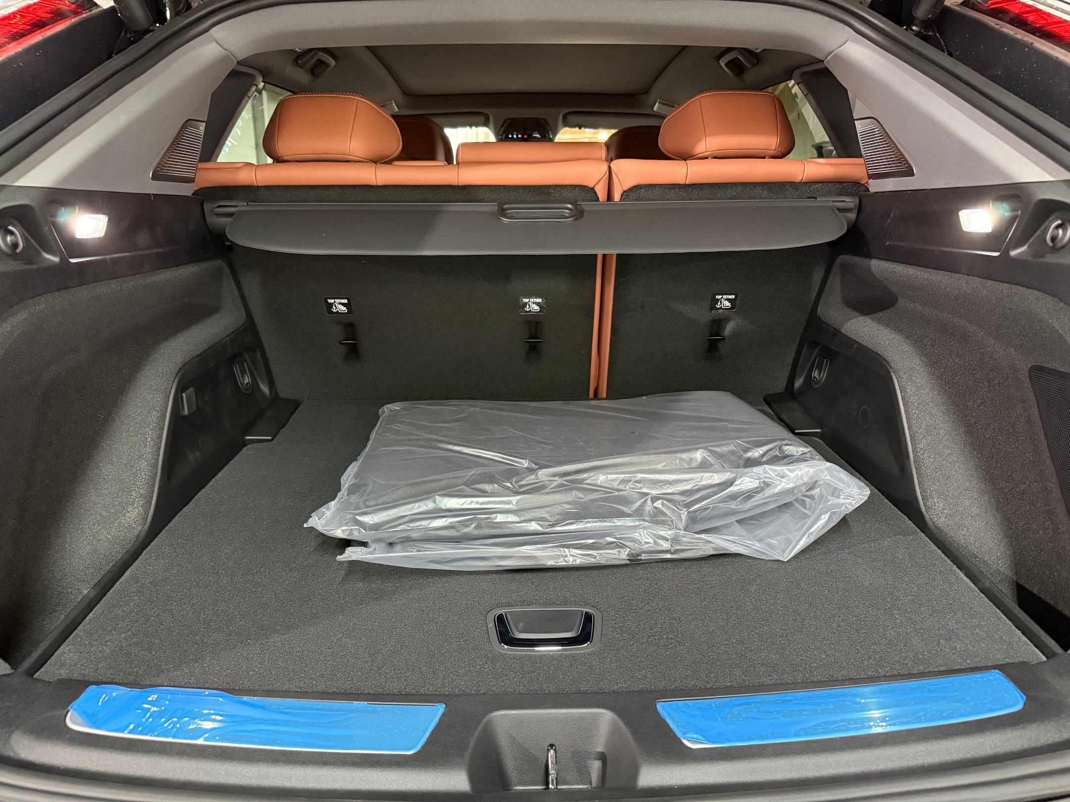 New 2026 Cadillac Optiq Luxury 2 image 44