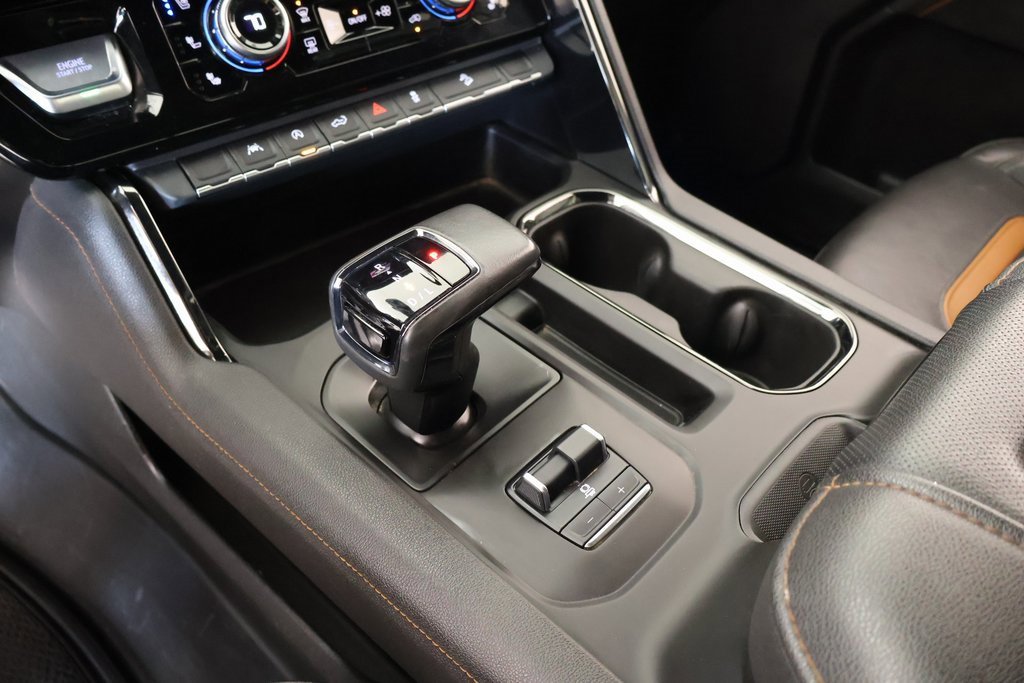 Used 2022 GMC Sierra 1500 AT4 w/ AT4 Preferred Package image 8