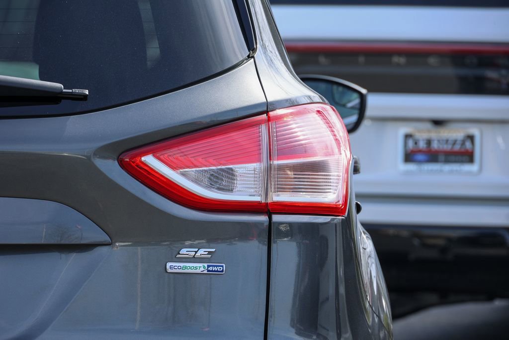 Used 2016 Ford Escape SE w/ Equipment Group 201A image 16