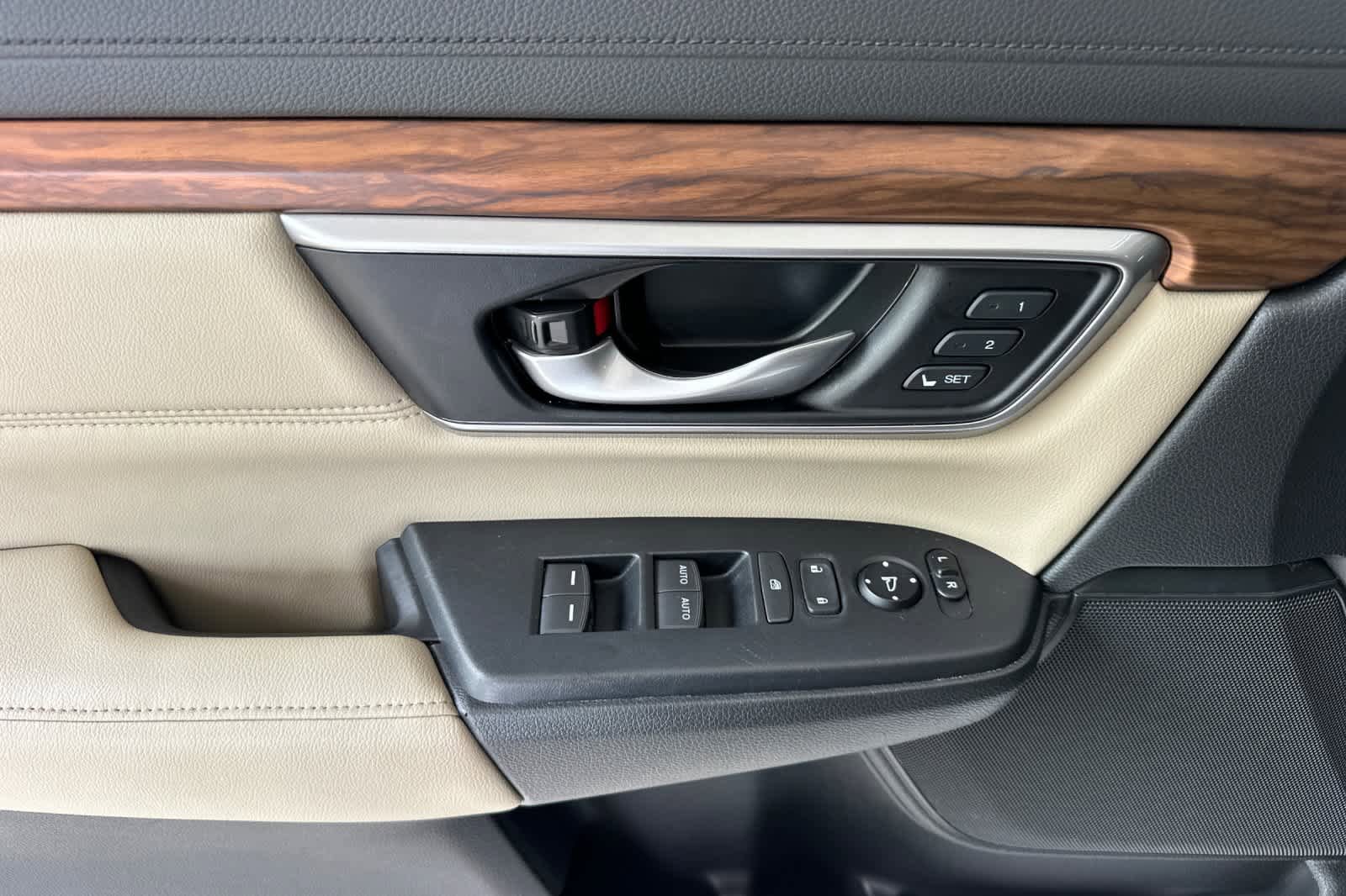 Used 2020 Honda CR-V EX-L image 12