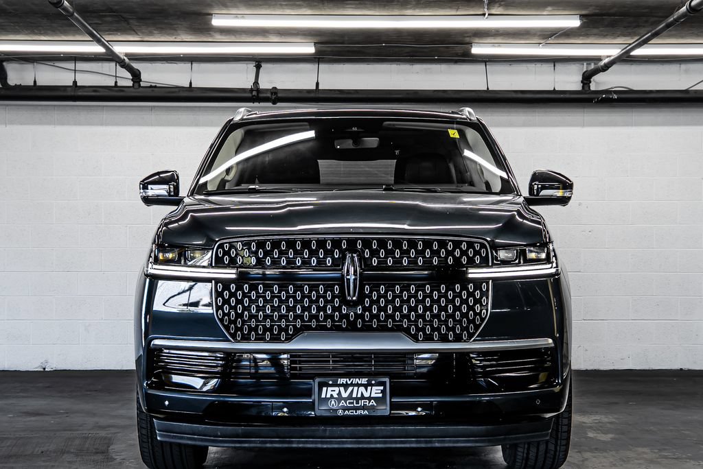 Used 2025 Lincoln Navigator L Reserve AWD/4WD image 8