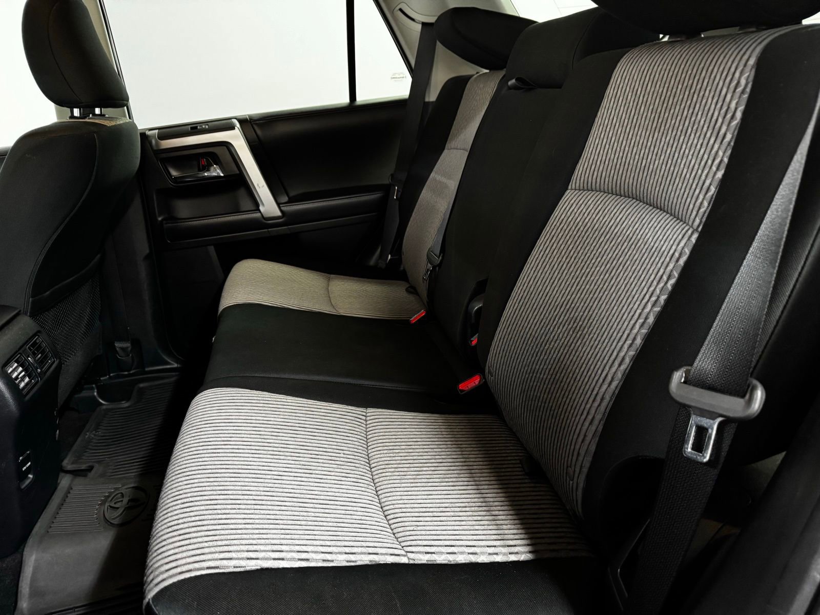 Used 2018 Toyota 4Runner SR5 image 12