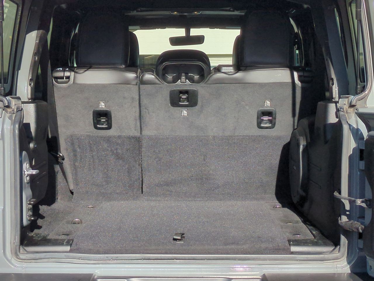 Used 2021 Jeep Wrangler Unlimited Sahara image 23