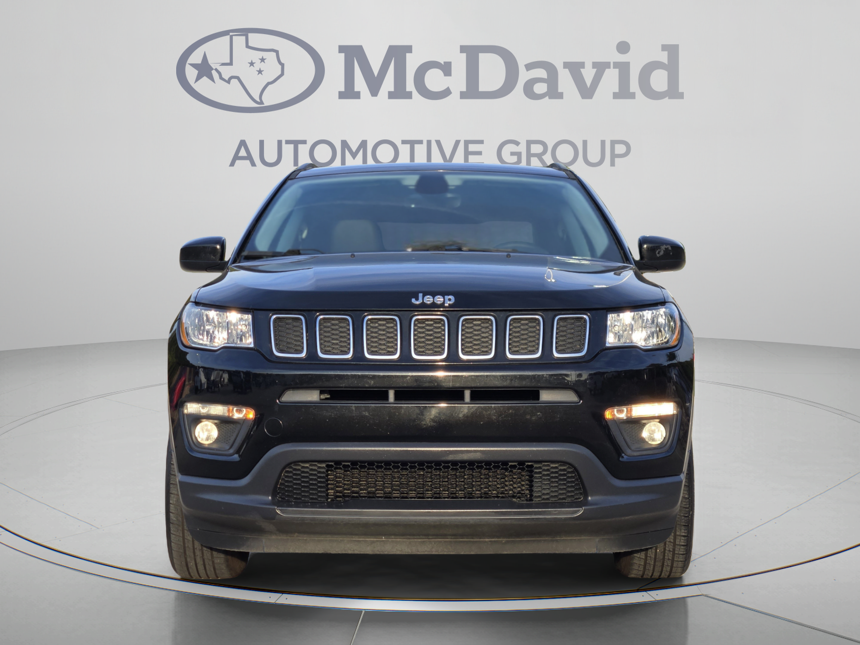 Used 2018 Jeep Compass Latitude FWD image 8