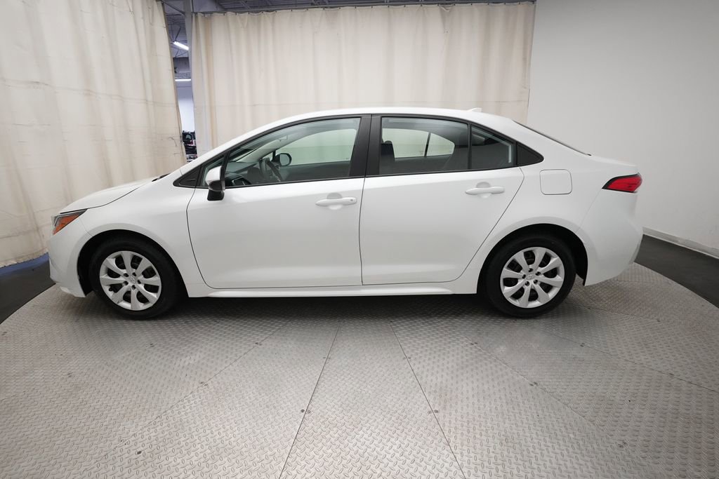 Used 2025 Toyota Corolla LE FWD image 23