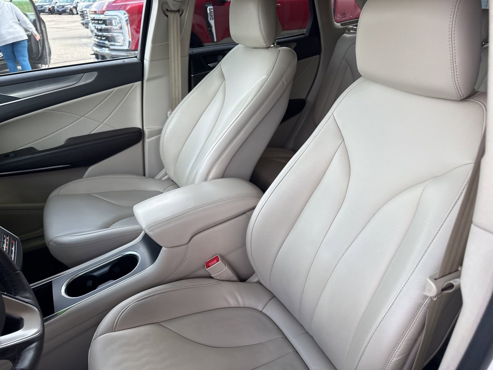 Used 2019 Lincoln MKC Premiere image 20