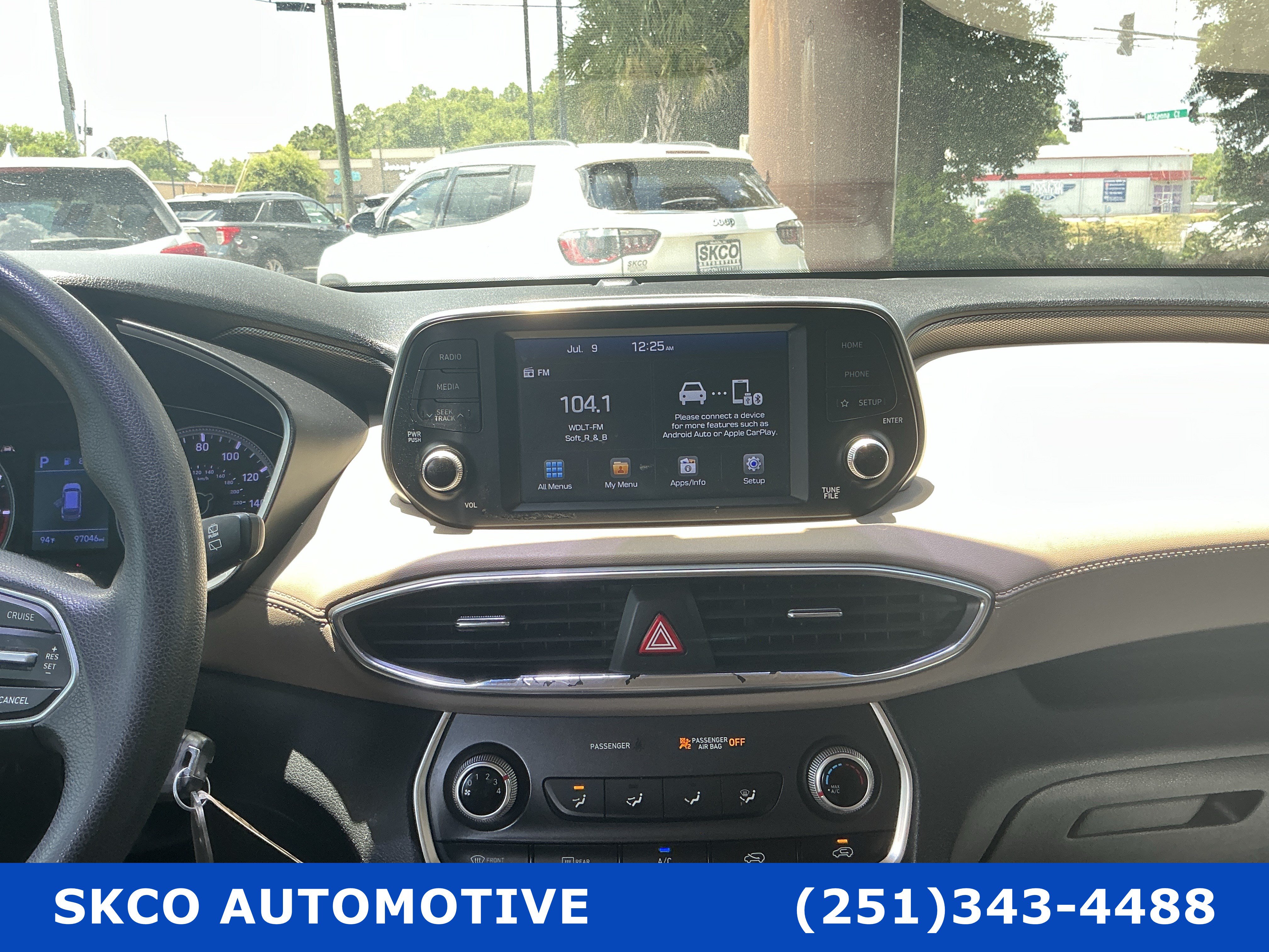 Used 2020 Hyundai Santa Fe SE FWD image 16
