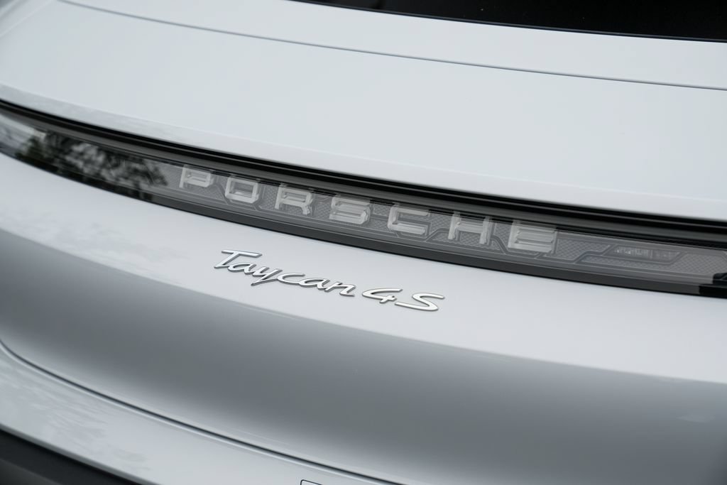 Certified 2025 Porsche Taycan 4S AWD/4WD image 17