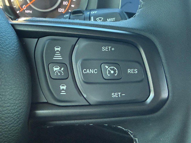 Used 2025 Jeep Wrangler Unlimited Rubicon AWD/4WD image 17