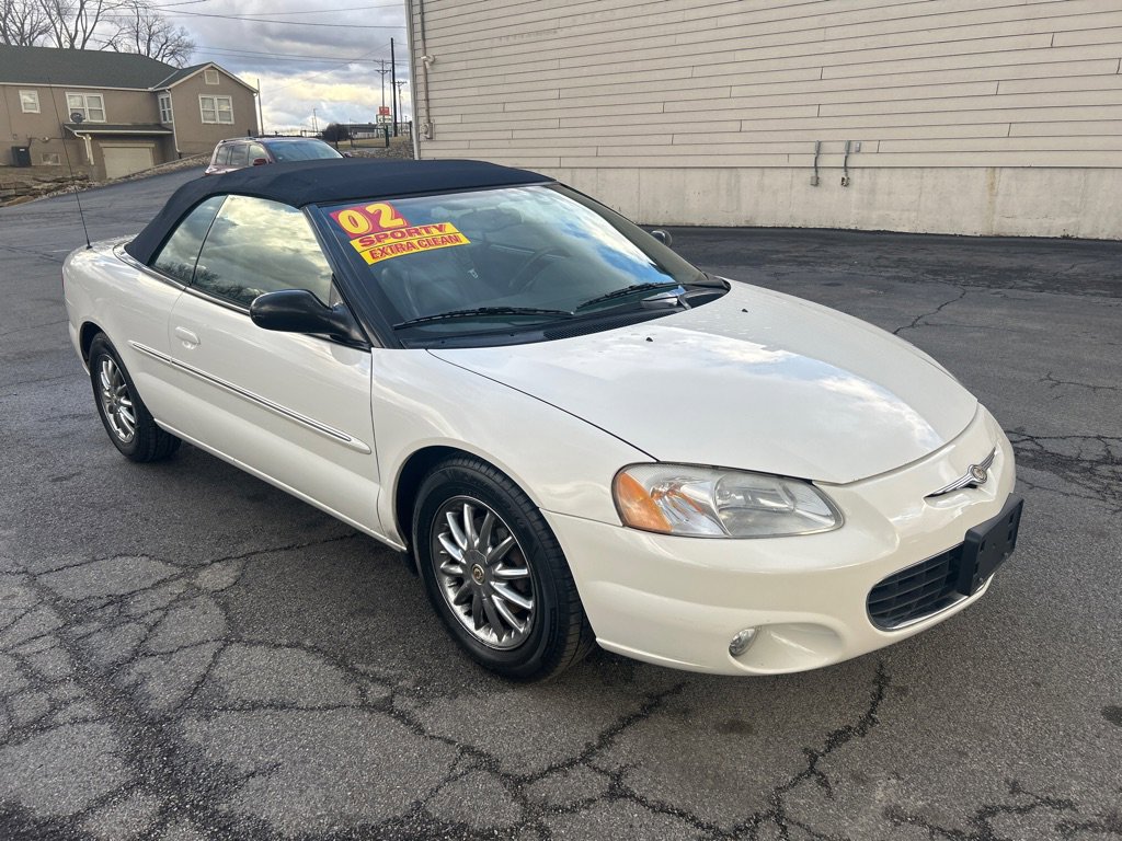 Used 2002 Chrysler Sebring Limited image 4