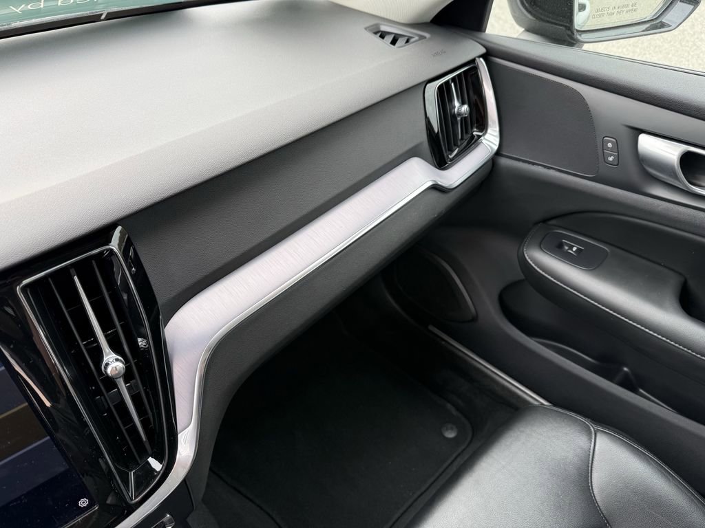 Certified 2024 Volvo S60 B5 Core image 29