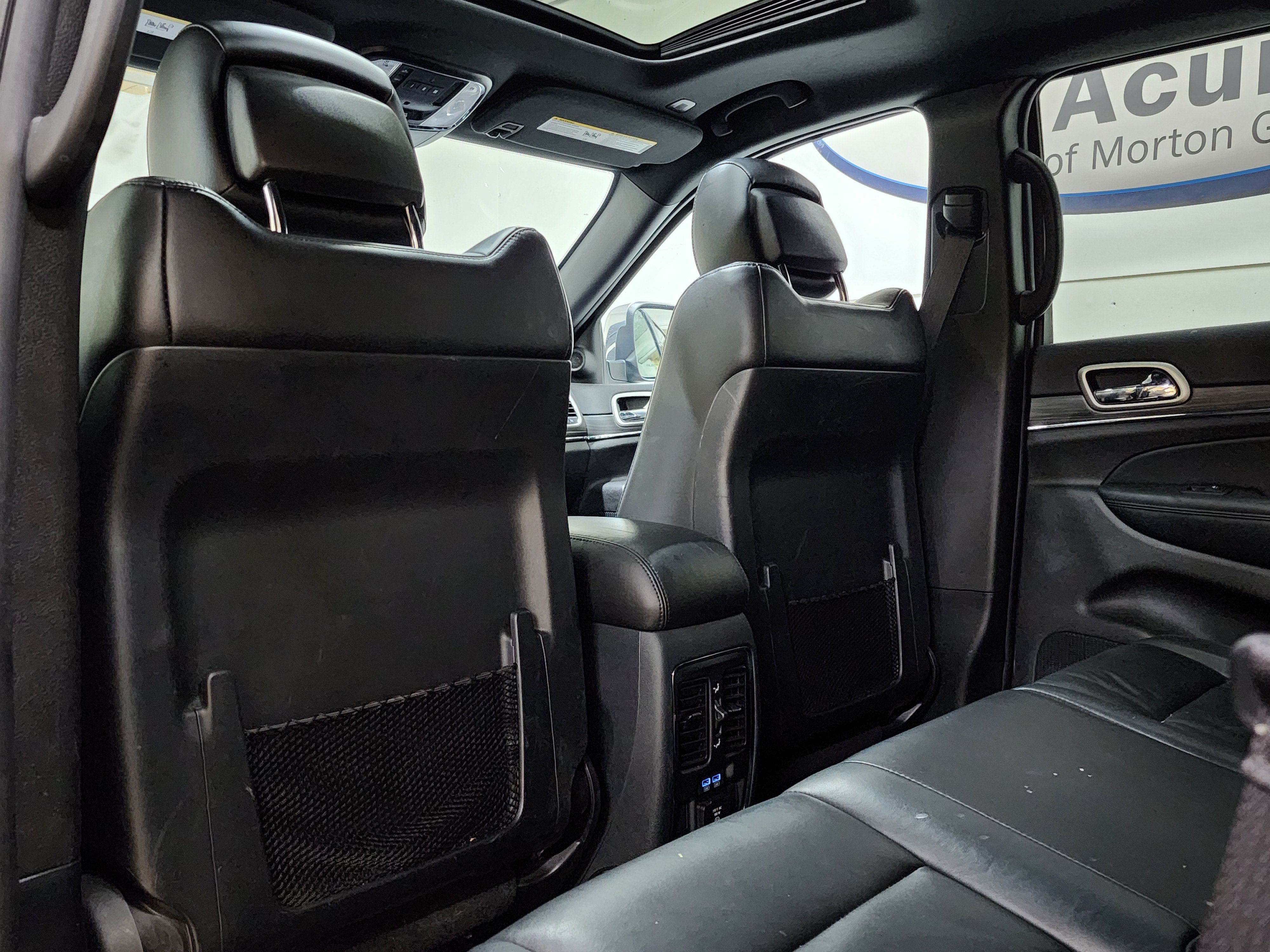 Used 2020 Jeep Grand Cherokee Limited AWD/4WD image 16