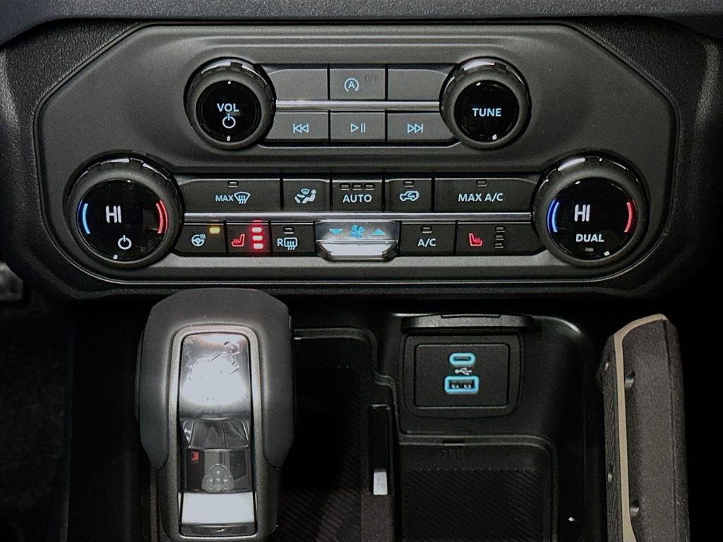 New 2025 Ford Bronco Badlands image 26