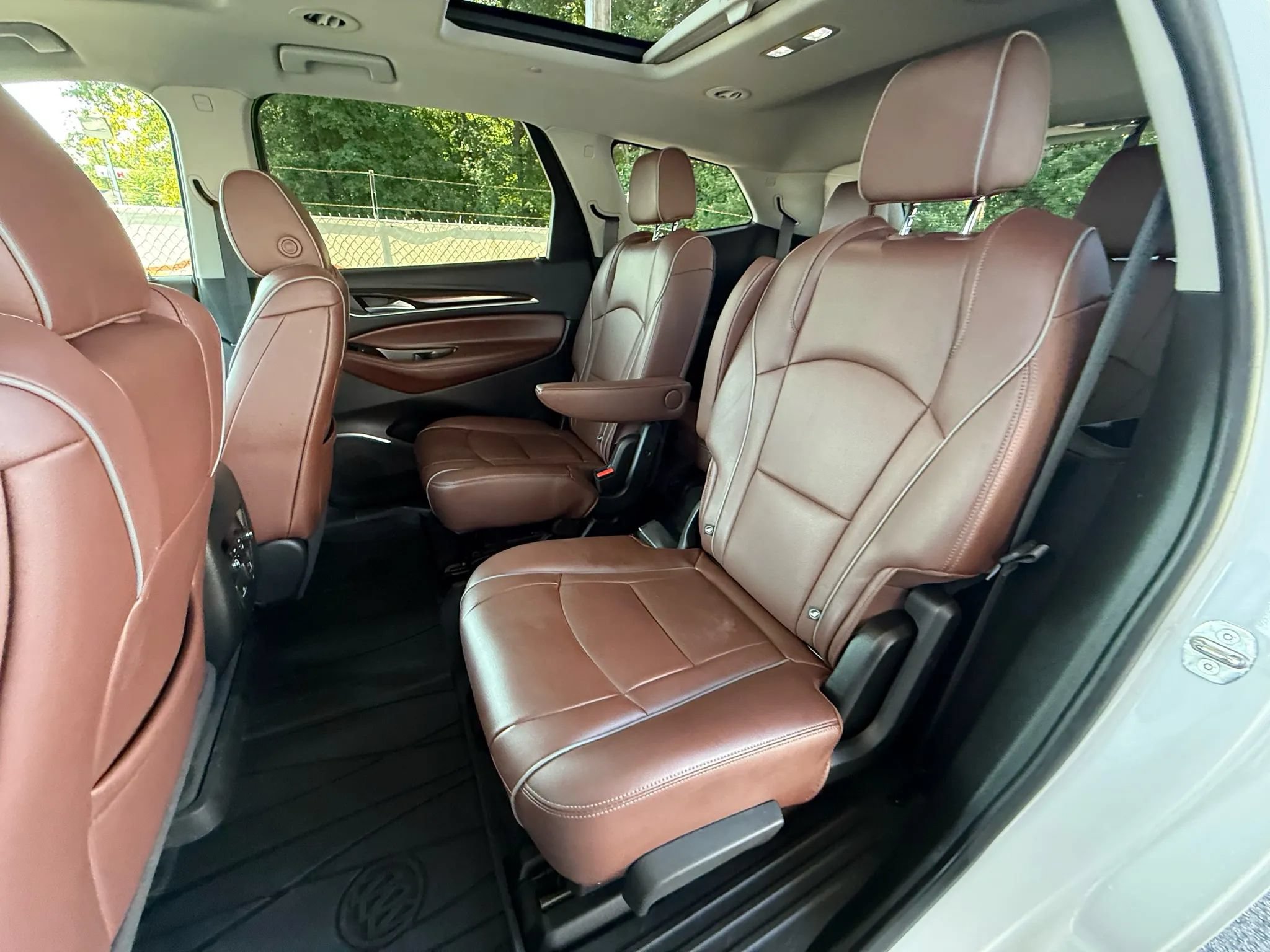 Used 2021 Buick Enclave Avenir w/ Avenir Technology Package AWD/4WD image 69