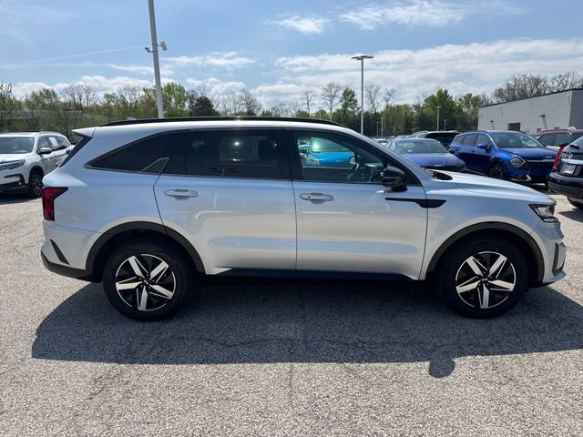 Certified 2021 Kia Sorento EX FWD image 8