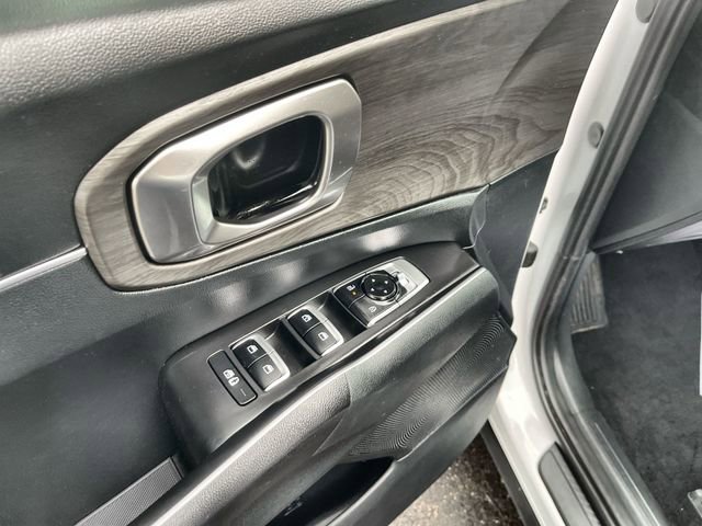Used 2024 Kia Sorento X-Line EX image 24