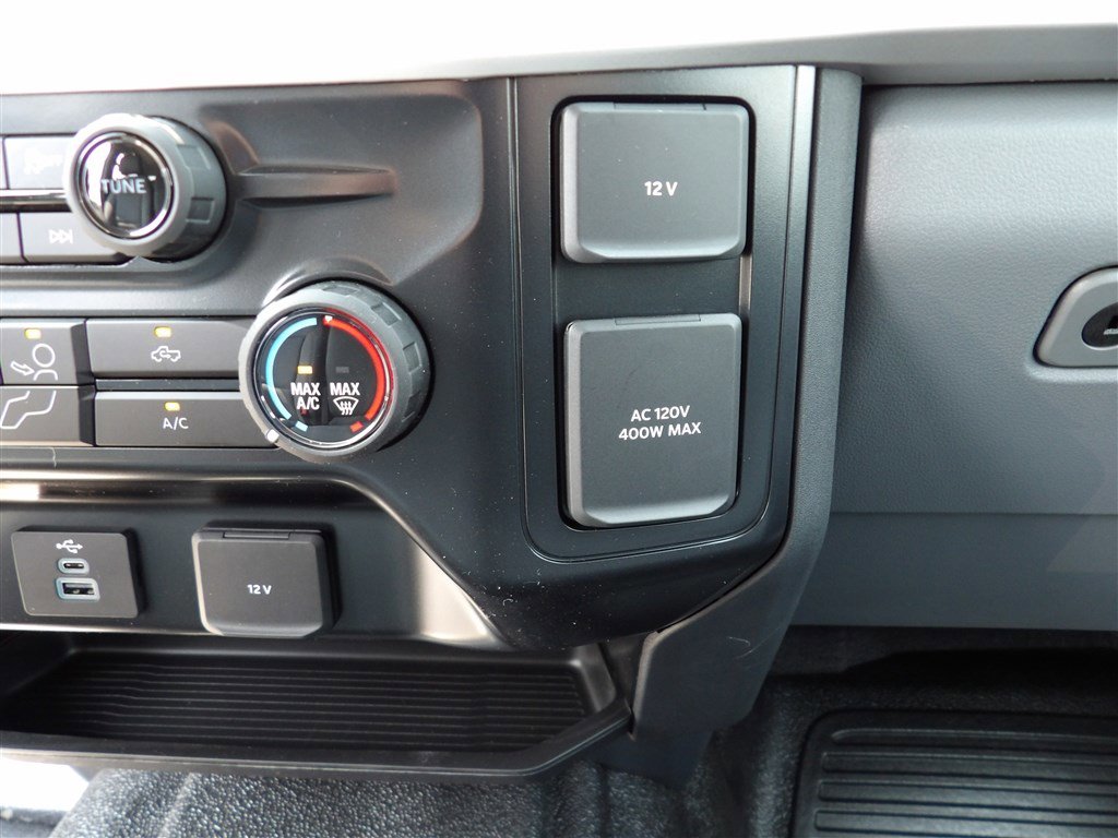 New 2025 Ford F350 XLT w/ FX4 Off-Road Package image 26