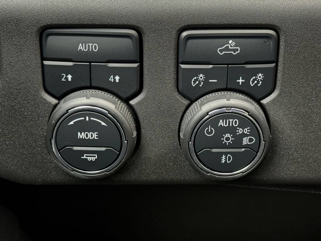 Used 2025 Chevrolet Silverado 1500 RST AWD/4WD image 22