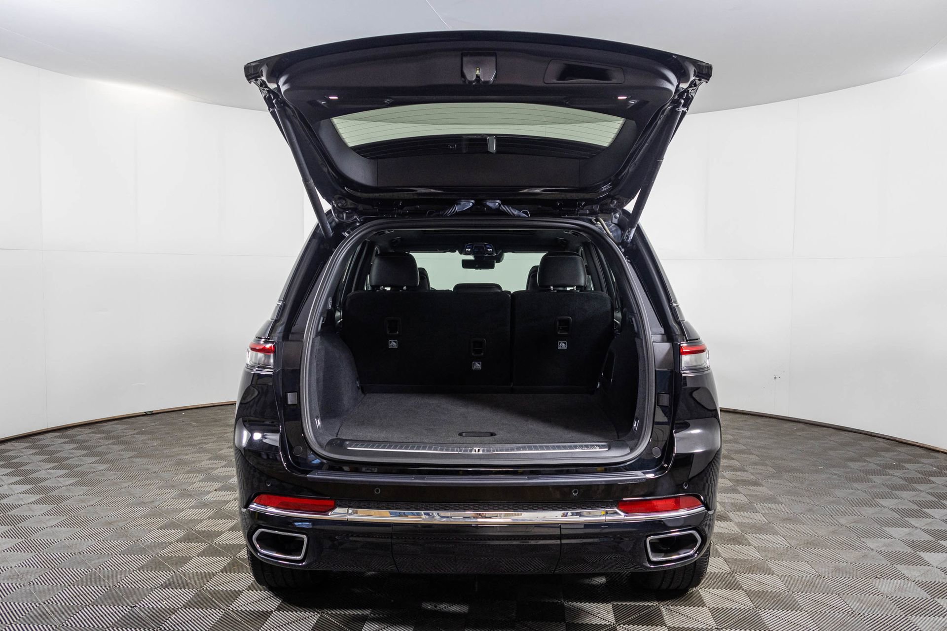 Used 2024 Jeep Grand Cherokee Overland w/ Luxury Tech Group IV image 45