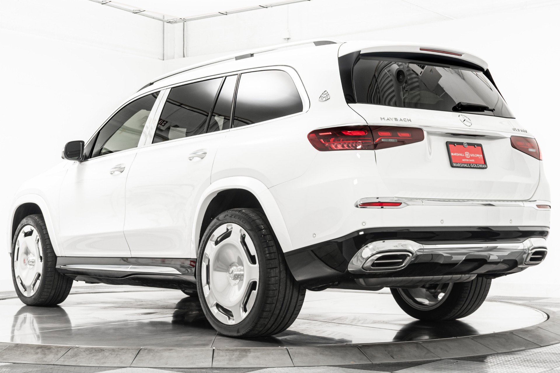 Used 2024 Mercedes-Benz Maybach GLS 600 4MATIC image 42