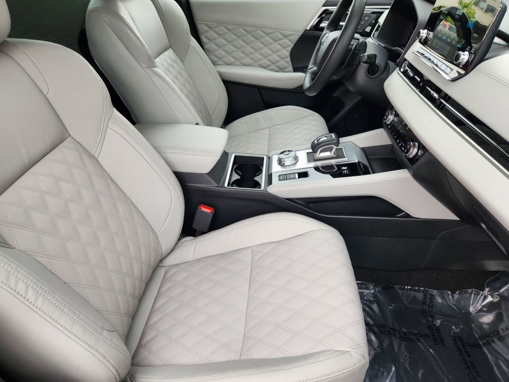 Used 2023 Mitsubishi Outlander 4WD Plug-In Hybrid image 5