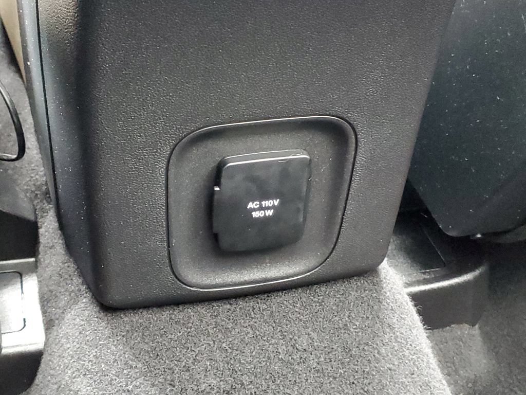 Used 2020 Ford Escape Titanium AWD/4WD image 15